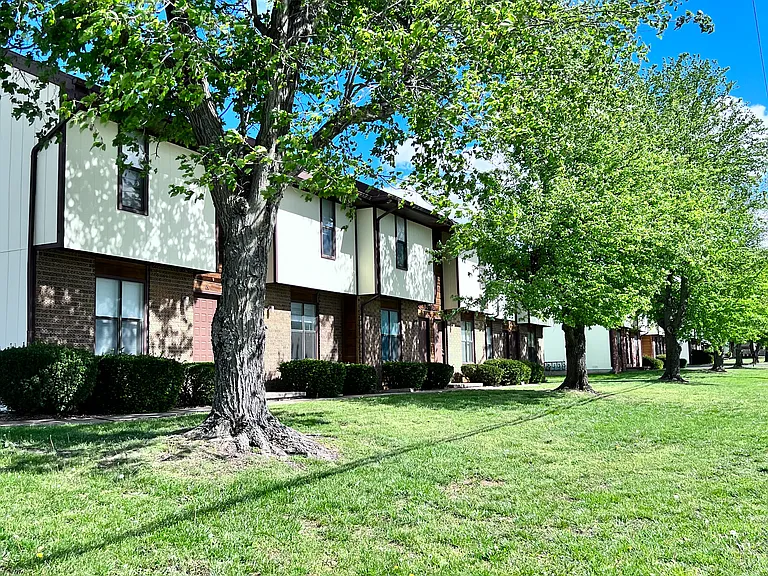 3426 S Farm Road 135 Ln #D — Photo 12