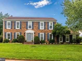 3422 Hidden Meadow Dr, Fairfax, VA 22033