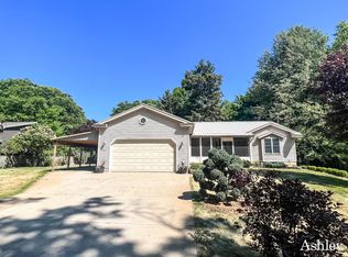 4411 Park St, Whitehall, MI 49461