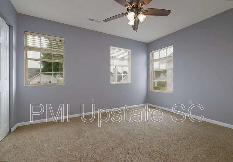 12 Hayfield Ln — Photo 10
