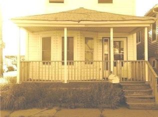 611 Walton Rd, Broad Channel, NY 11693