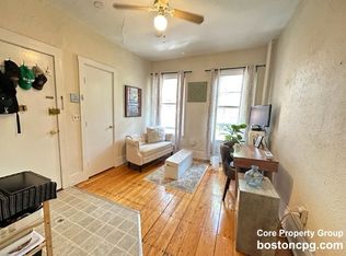 19 S Russell St APT 4, Boston, MA 02114