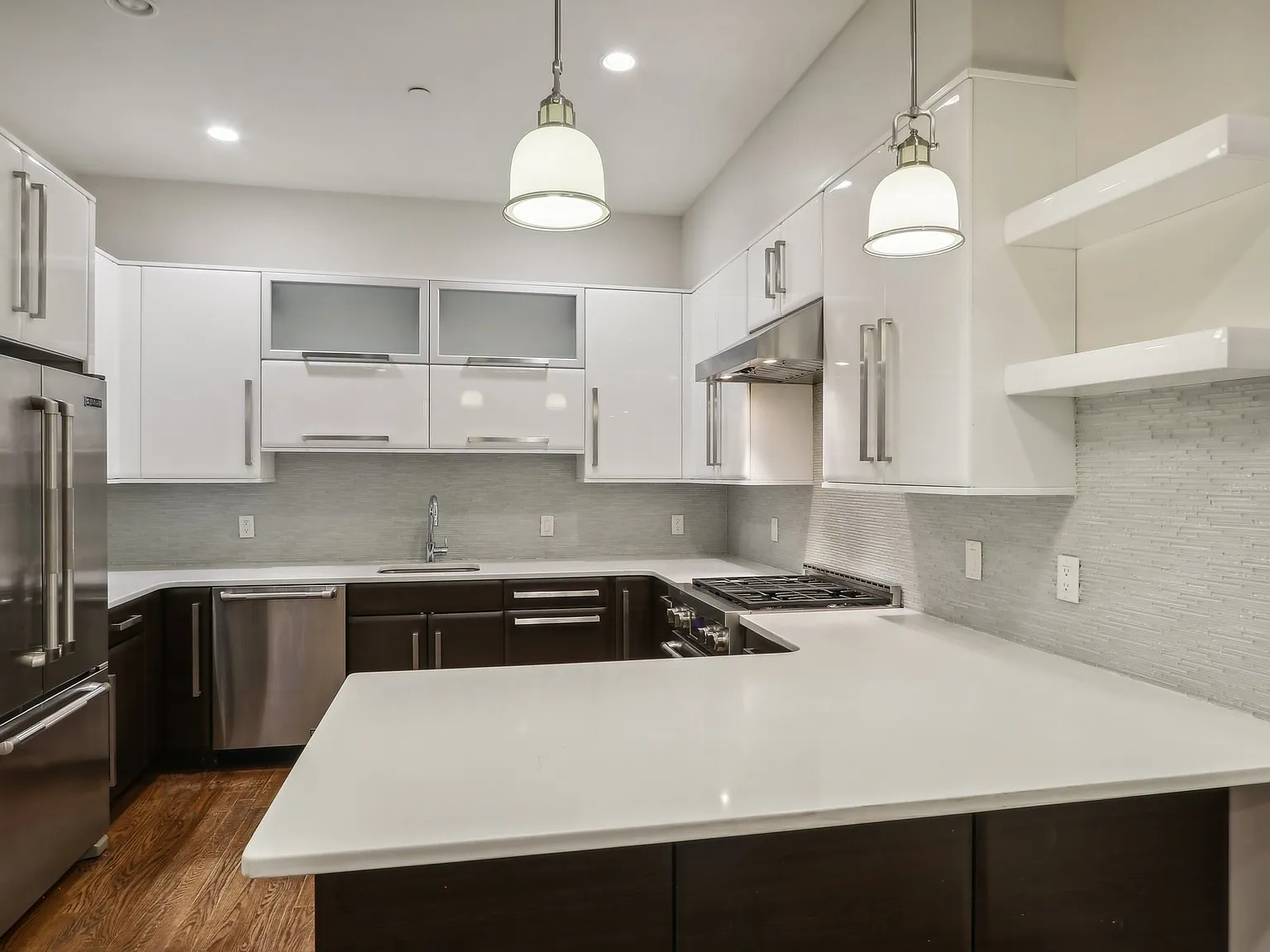4 bed, 3252 sqft, $8,250 — Photo 1