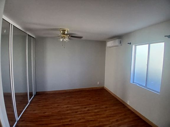 3rd image of 723 W 4th Ave