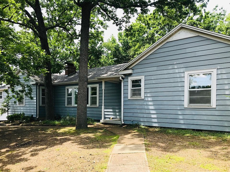 1st image of 1002 W Clinton Dr