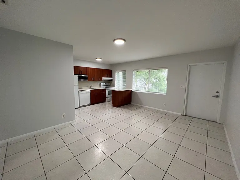 666 NE 80th St #8 — Photo 5