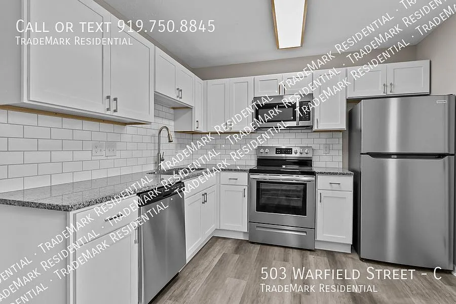 Beautifully Renovated Townhouse in Spring Lake — Photo 2