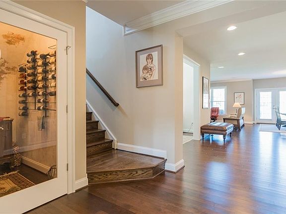 5th image of 11945 Montfort Cir #11945