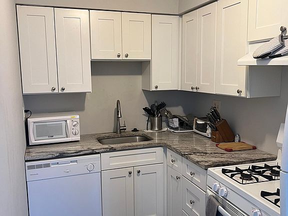 5th image of 1228 Drexel Ave #A