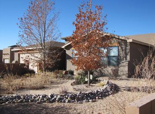713 3rd St NE, Rio Rancho, NM 87124