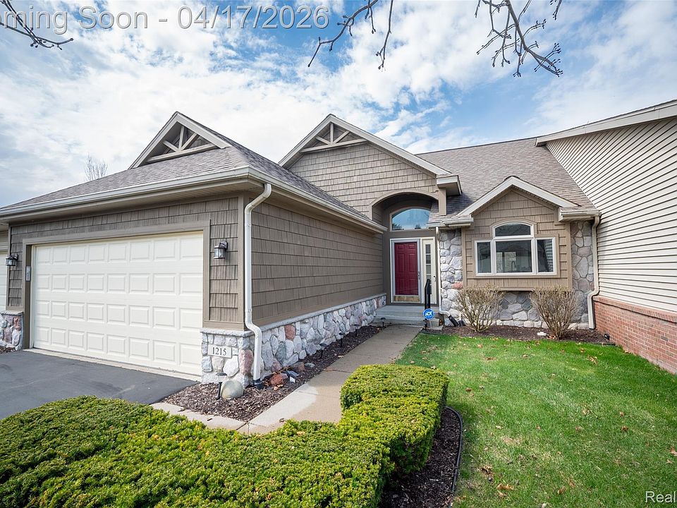 1st image of 1215 Mountain Ash Dr