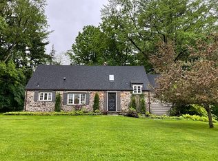 8 Tilden Ln, New Hartford, NY 13413