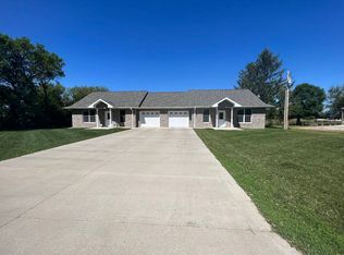 114-118 N Lincoln St, Petersburg, NE 68652