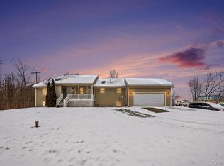 62915 Chubb Rd, Ray, MI 48096