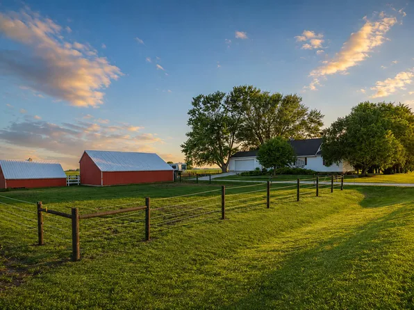 1332 320th St, Gowrie, IA 50543