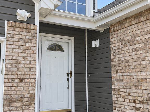 2nd image of 1911 Strawberry Ridge Dr