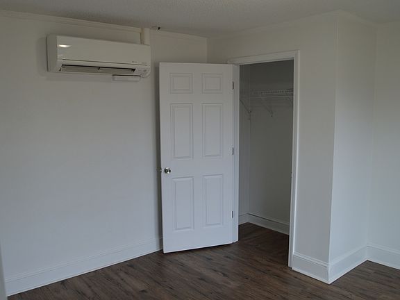 5th image of 707 S Elm St #1