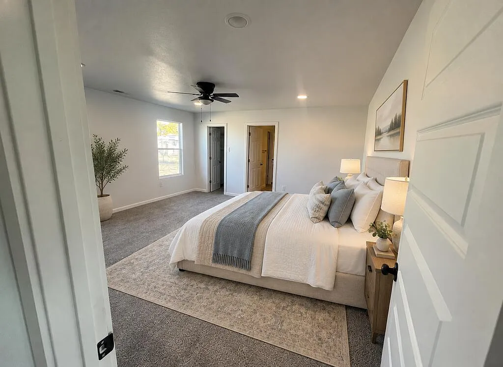 4 bed, 3.0 bath, 1899 sqft, $2,200 — Photo 3