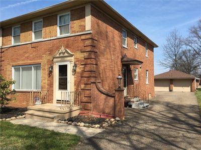 2881 Chamberlain Rd, Akron, OH, 44333