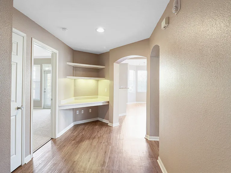 Stone Manor Apartment Homes — Photo 18