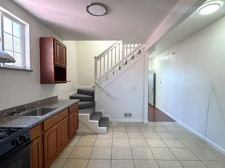 1466 Quesada Ave #2 — Photo 10