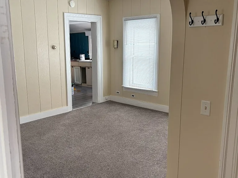 210 Syracuse Ave — Photo 6