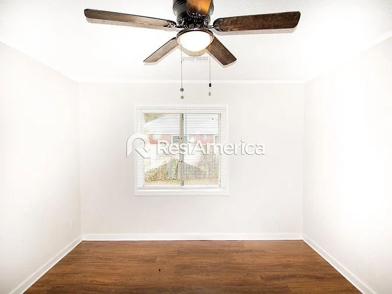 4078 Meadow Dr — Photo 12