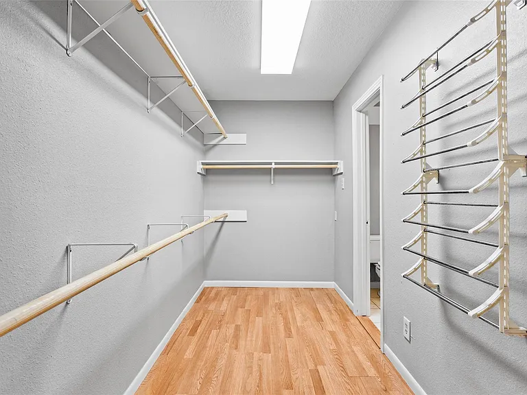 302 S Hardie St — Photo 7