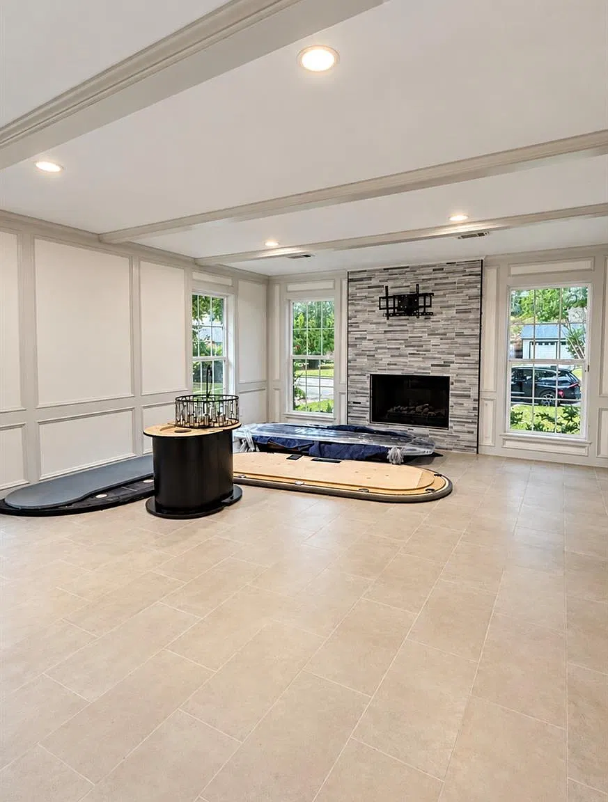 4 bed, 2.5 bath, 2576 sqft, $4,500 — Photo 4