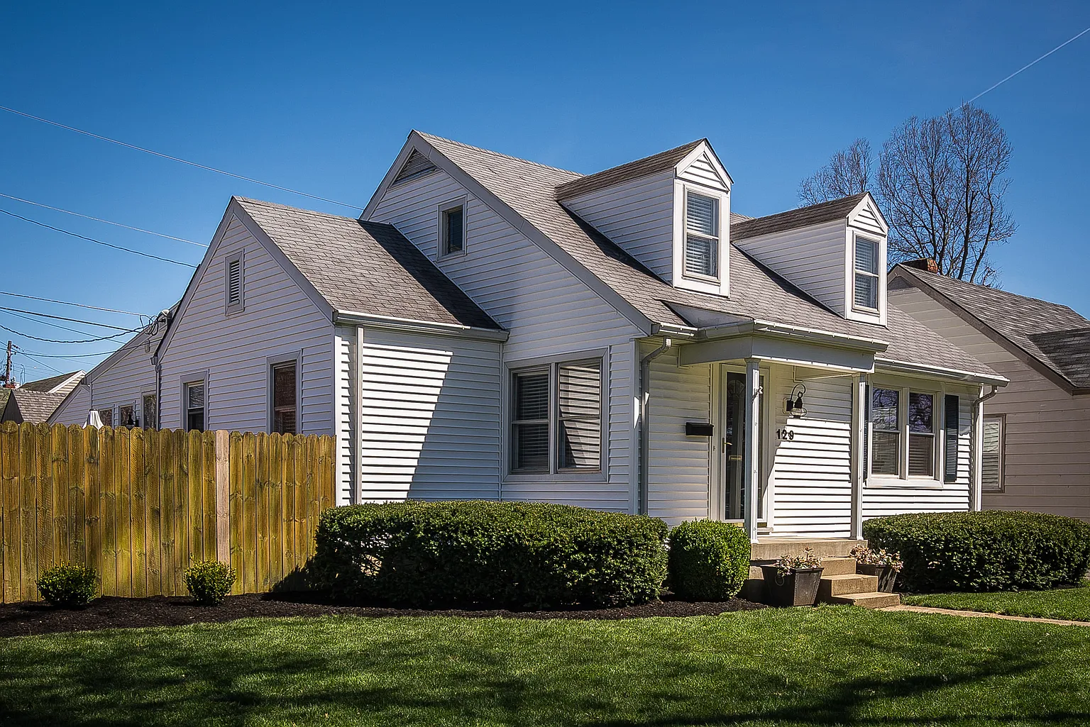 129 Colonial Dr photo 1