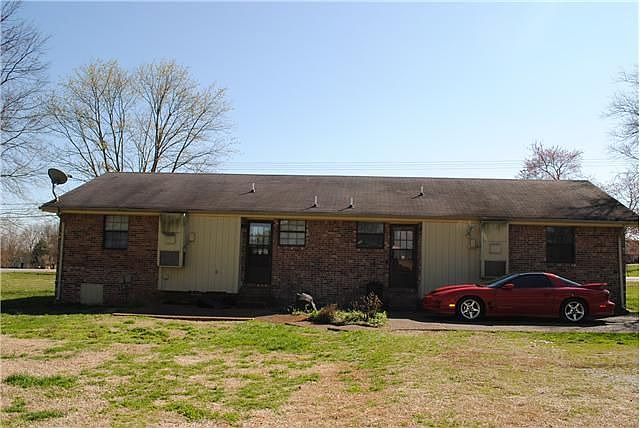 2nd image of 489 Kemp Rd