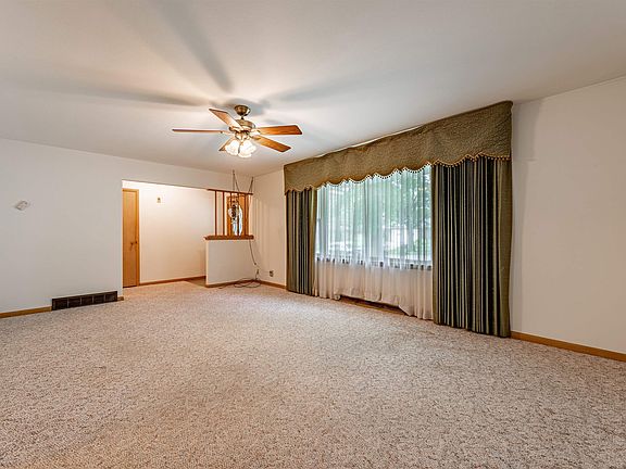 5th image of 1611 Aragona Dr