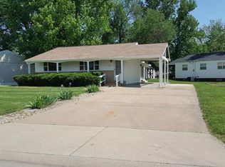 11094 Saturn Dr, Maryland Heights, MO 63043