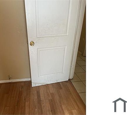 3rd image of 10021 Gloyna St #10021