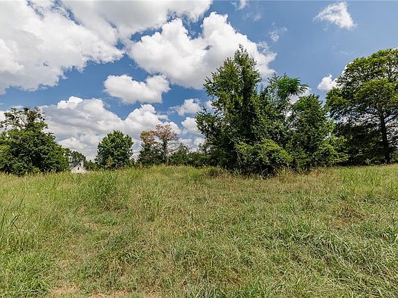 2nd image of 6070 Old Jefferson Rd #1