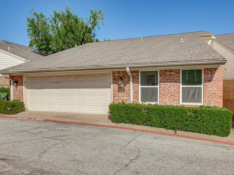 2156 Kessler Ct #27 — Photo 22