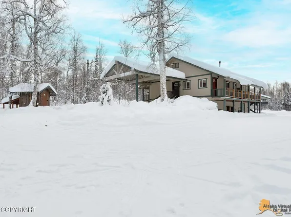 21695 E Caswell Lakes Rd, Willow, AK 99688