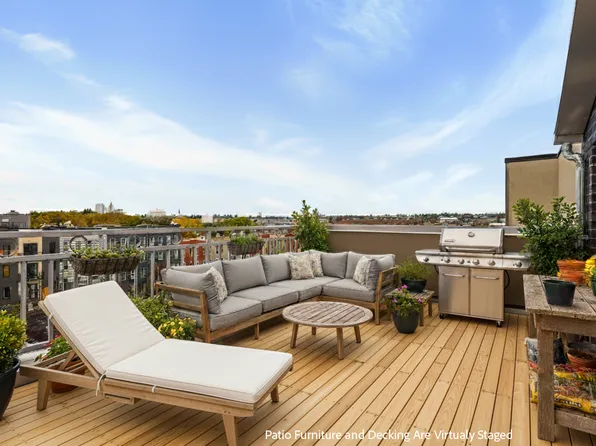 291 Devoe Street image 1 of 12