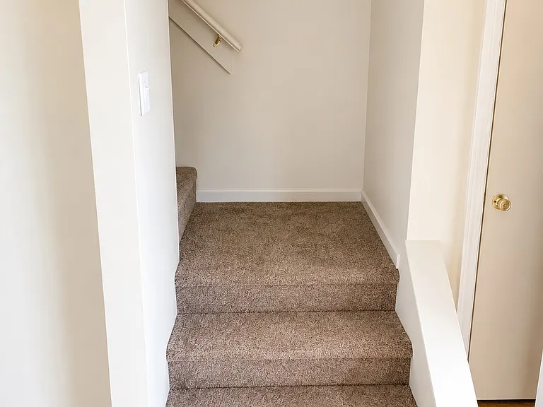 425 Euclid Ave — Photo 8