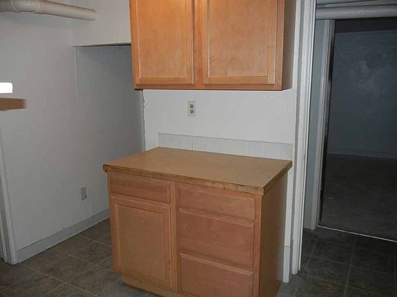 3rd image of 418 S 12th Ave APT 4
