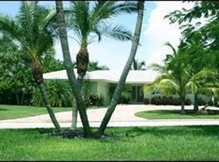 957 79th St S, Saint Petersburg, FL 33707