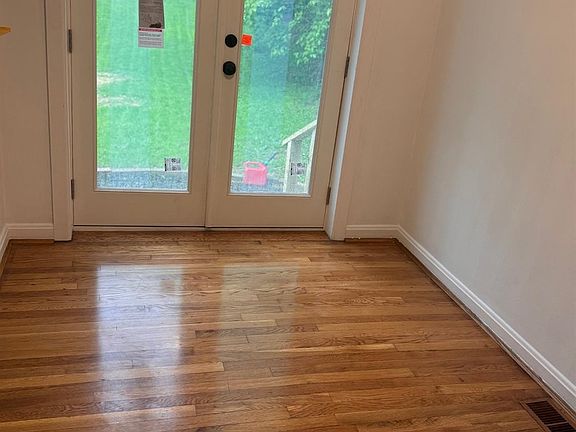 5th image of 8032 Colette Ln