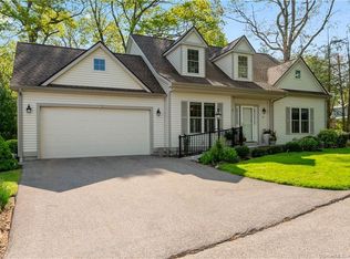 8 Marjories Way #8, Niantic, CT 06357