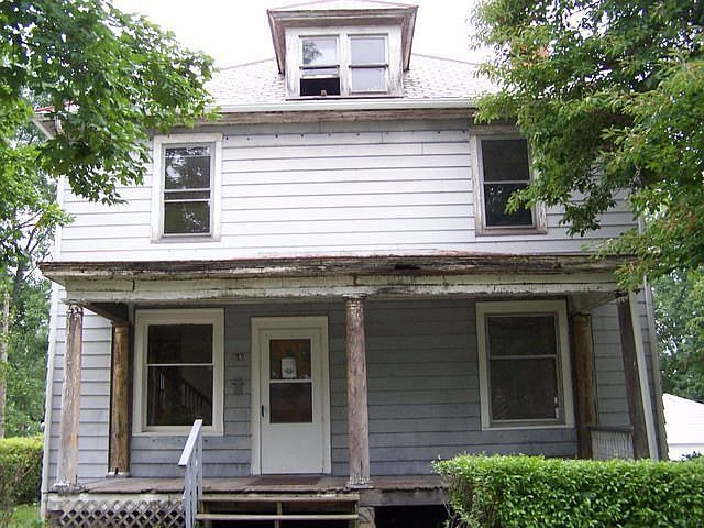 1st image of 287 Woodland Ave