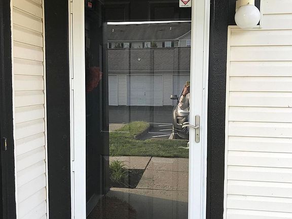 2nd image of 5582 Cypress Chase