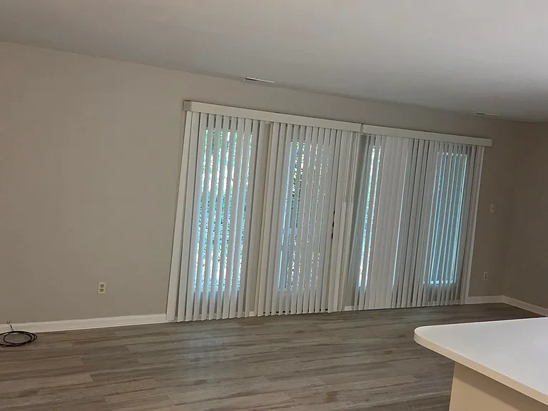 Spacious living room