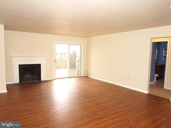 5th image of 1701 E Bancroft Ln #A