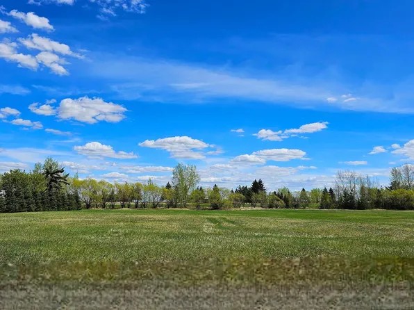 5127 45th St, Viking, AB T0B 4N0