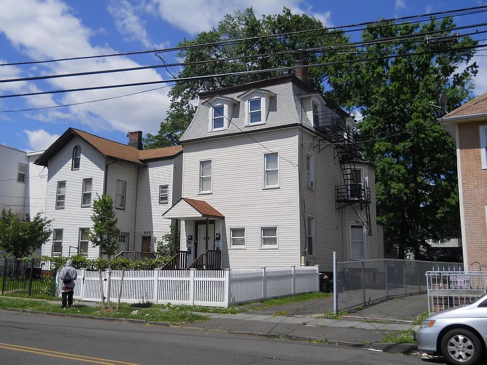 546 Jefferson Ave