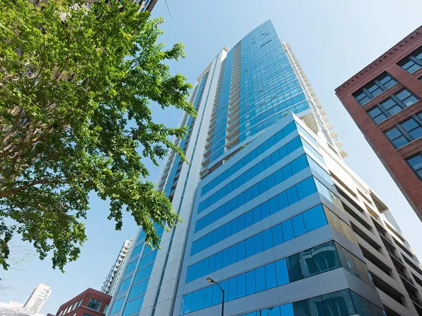 303 W Ohio St #1203, Chicago, IL 60610